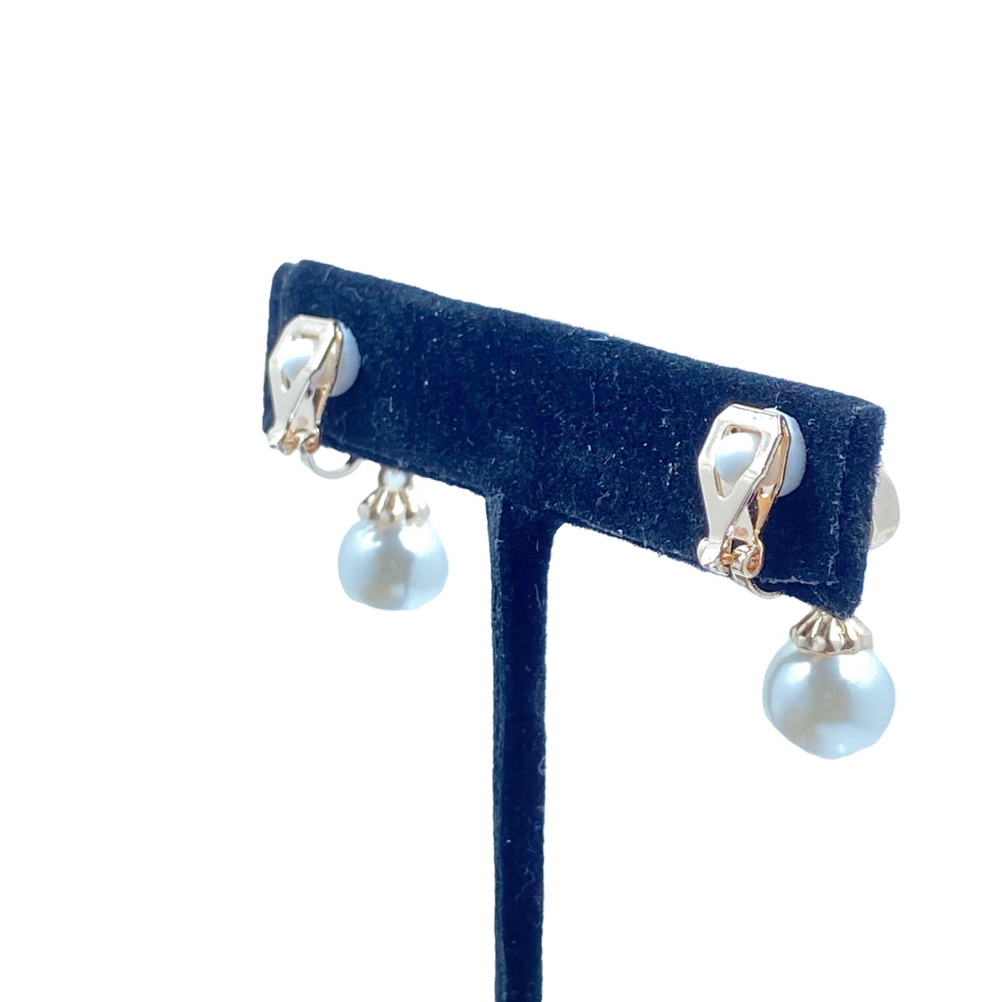 Viola Pearl Clip on Earrings Earrings Trendzio