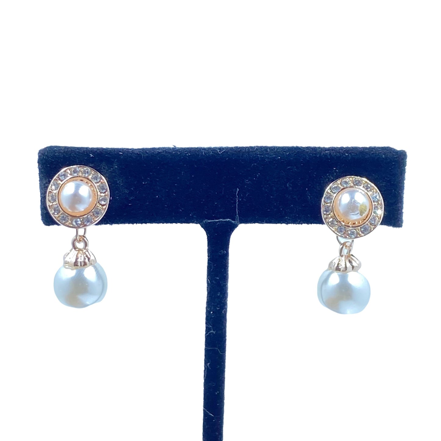 Viola Pearl Clip on Earrings Earrings Trendzio Gold