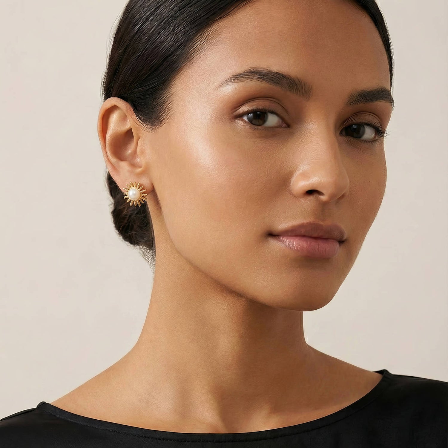 Samara Sunburst Pearl Earrings