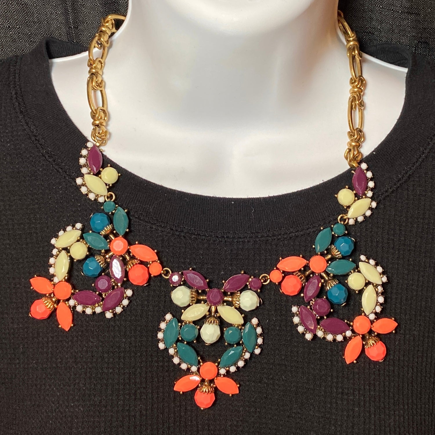 Kanti Gemstone Flower Necklace Necklaces Trendzio 