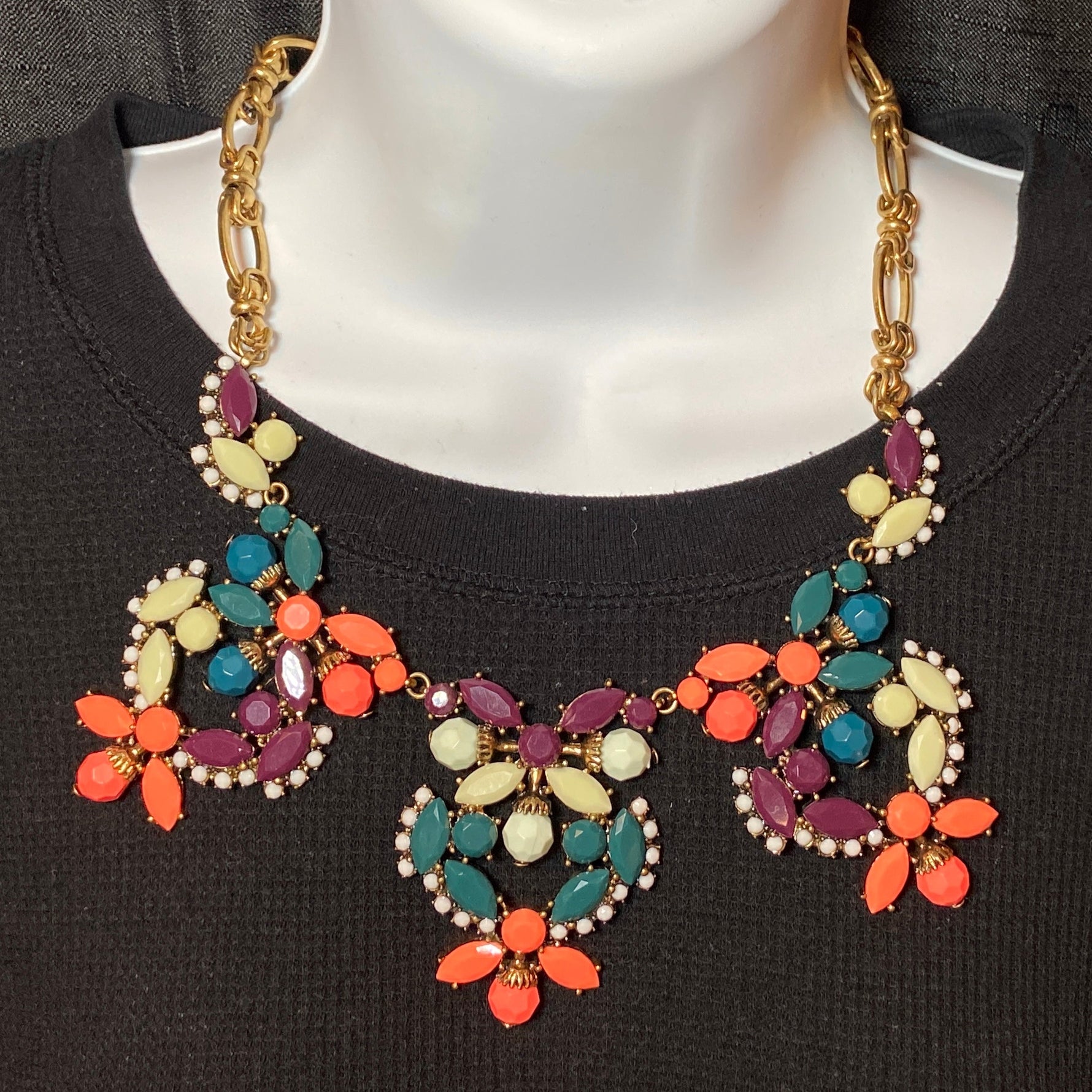 Kanti Gemstone Flower Necklace Necklaces Trendzio 