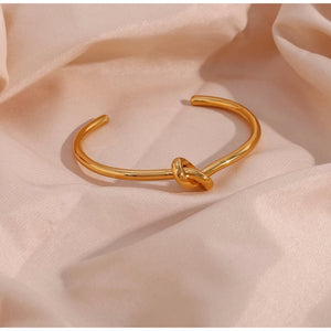 Lupia Gold Love Knot Cuff Bracelet Bracelets Trendzio 