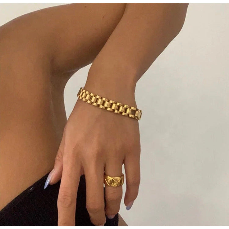 Ostrada Gold Bracelet Bracelets Trendzio 