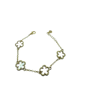 Shalya Flower Clover Bracelet Bracelets Trendzio Jewelry Pearl 